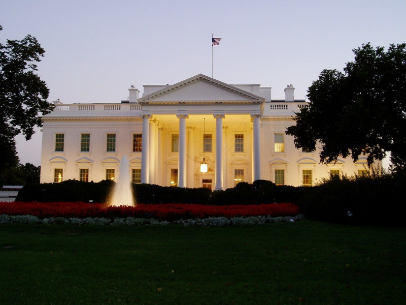 white house dusk
