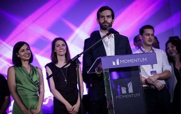 Lehallgatási botrány: tüntetést szervez és törvényt módosítana a Momentum