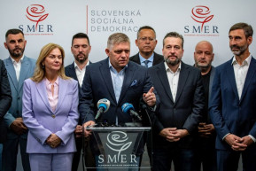 Aláírták a koalíciós szerződést az új kormánypártok elnökei Szlovákiában