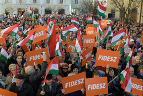 A Tisza és a Fidesz is erősödött