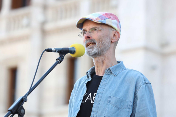 Fleck Zoltán: A KGB szellemében írt törvény minden állampolgárra veszélyes, innen egy lépésre van a pártok betiltása 