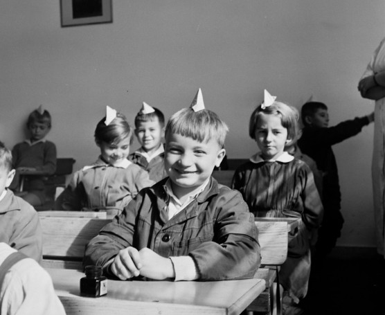 Arató András: Permanens bontakozás