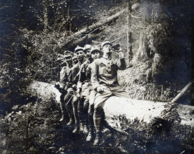 Lennél-e főstrázsamester? – Szénási Sándor jegyzete