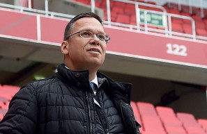 Teljesen azért nem engedte el Fürjes Balázs kezét Orbán