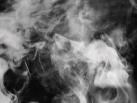 Nem volt, aki cigit adjon neki, mérges lett, felgyújtotta trafik ajtaját