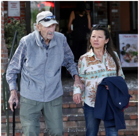 A rendőrség vizsgálja Gene Hackman és felesége gyanús halálát