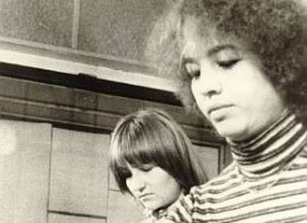 Van itt egy jó fülű csaj – Göczey Zsuzsa életműdíjas