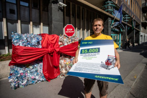 Több tízezer PET-palackot vitt 