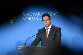 Gulyás: Tisztázott ügy Orbán meccslátogatása