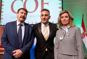 A legkiválóbb szellemi honvédők közt forgolódott Gáspár Győző