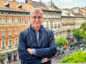 Gyurcsány: Apám imádta a nácikról szóló filmeket, és lendítette a karját
