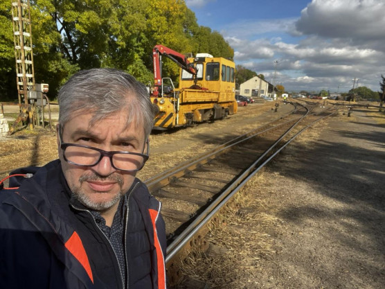 Hadházy szerint titkolta a MÁV, hogy kisiklott egy vonat