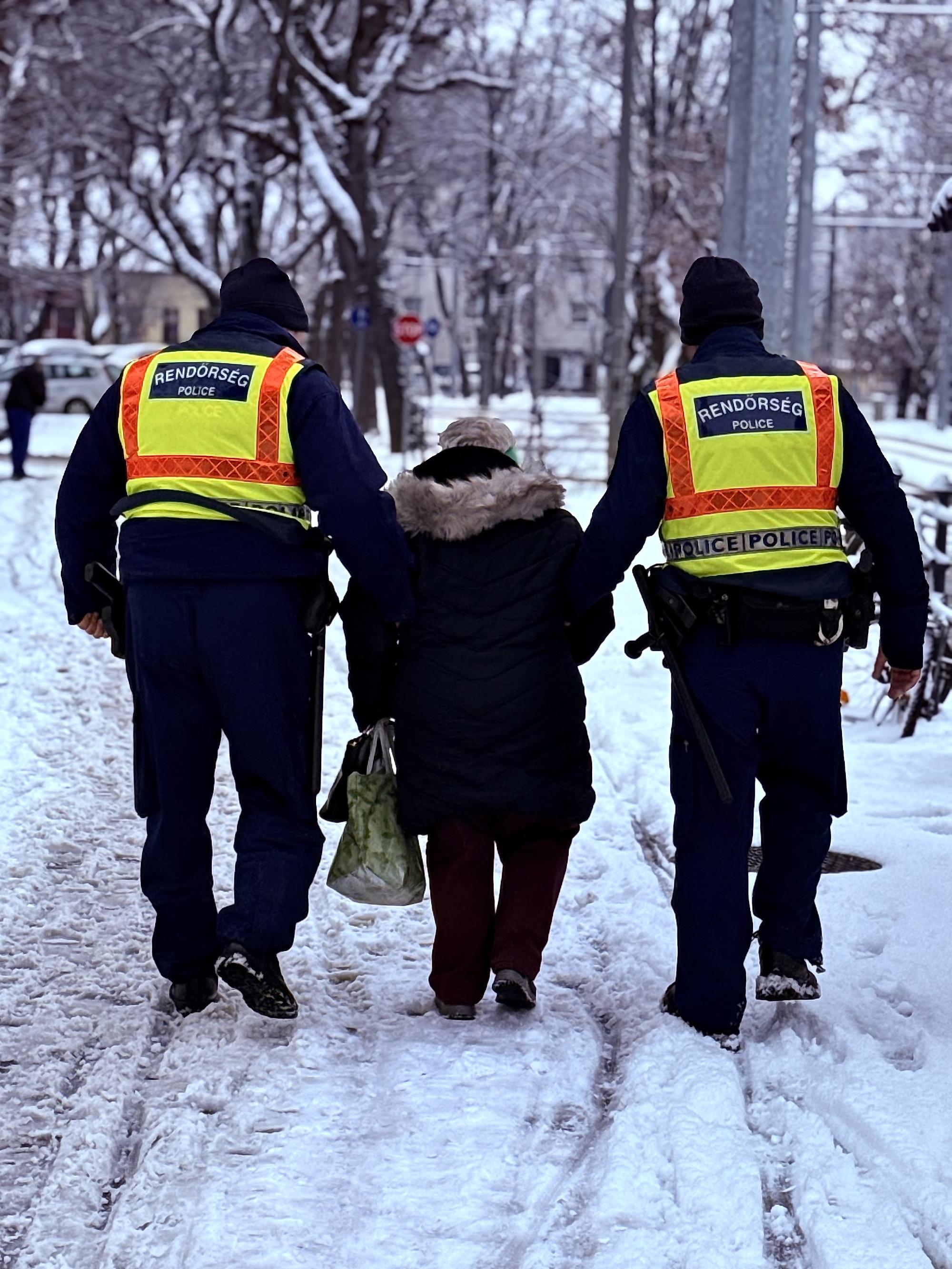 Havazás - Teljes kapacitással dolgoznak a közútkezelők, a k