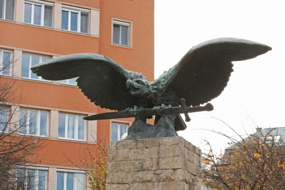 Lázár János műemlékké nyilvánította a hegyvidéki Turult