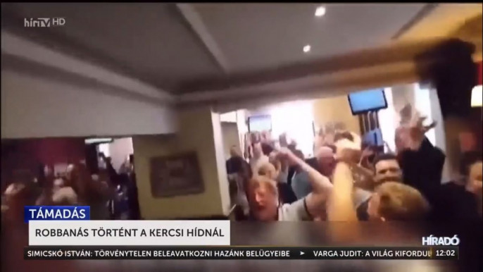 A krími híd felrobbantását ünneplő ukránokról beszélt a Hír TV, de közben brit focidrukkereket mutatott