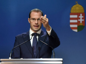 Hollik István: Csak ürügy a Fidesz kizárása körüli vita