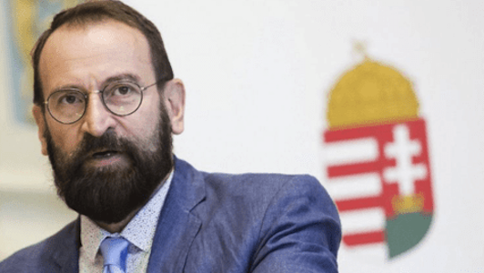 Nemzetbiztonsági csiki-csuki - Kinek kellett volna elsőként értesülnie a Szájer-ügyről?