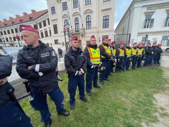 Rendőrök elleni erőszak miatt nyomoz az ügyészség