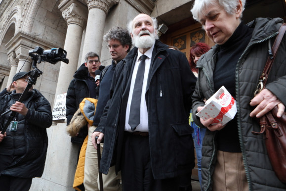 Újra van áram Iványiék békásmegyeri parókiáján