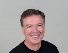 Vádat emeltek a volt FBI-igazgató ellen