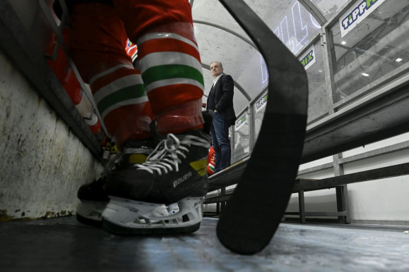 Elbukott a magyar–szlovén hokivébé-pályázat