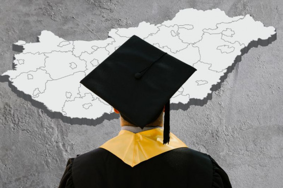 A gyanú – Szénási Sándor jegyzete