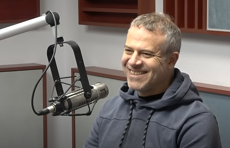 Juhász Péter: Az Orbán-rendszer a lopásra van optimalizálva, és a beletörődés nem segít