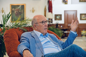 Az államosított meddőségi klinika professzora szerint vele is beszélgethetne Novák Katalin a népesedésről