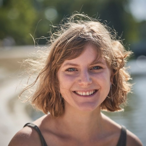 Kállay Eszter: A csönd felnyitása