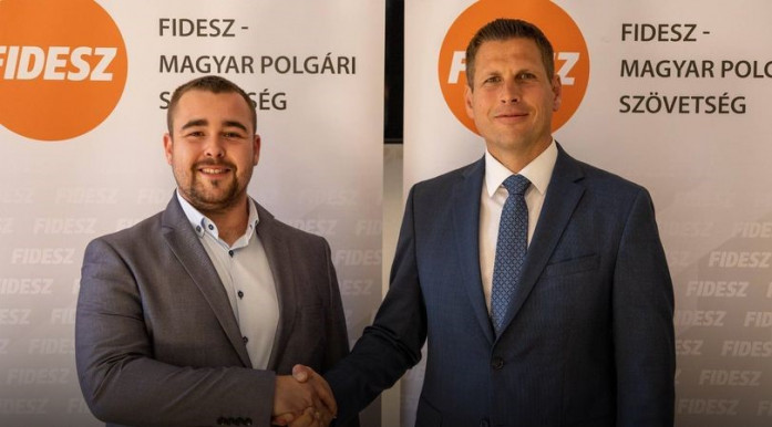 Már ebben az évezredben született az ország legfiatalabb polgármestere