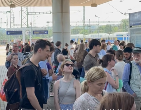 Kétszáz busszal készül a hétvégére a MÁV