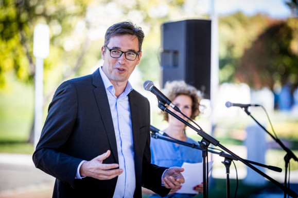 Karácsony: Jöjjön az EU-s pénz, de legyen elvszerű megállapodás a kormánnyal