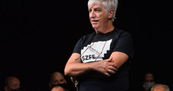 Az SZFE-ről kirúgott Karsai nyilvánosságra hozta az elnémított beszédét