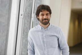 Kemenesi: Senki ne keresse magán a Nipah-vírus tüneteit itthon, ha lázas