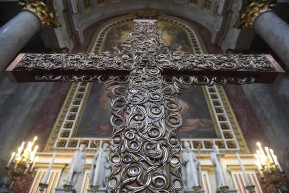 Isten, Haza, Család – Neuman Gábor jegyzete