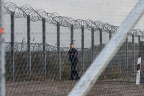 Orbán határvadász rendszert építene, de elszámolta a béreket