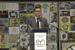 Beadta lemondását a köznevelési helyettes államtitkár