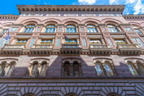 Kormányivatali dolgozók ellen nyomoznak