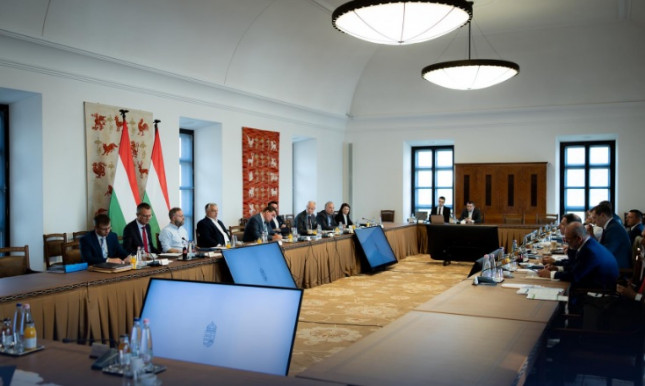 Orbán viszont leírta, hogy az oroszok támadtak Munkácson