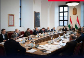 Meloni egy éve és a nőmentes magyar kormány