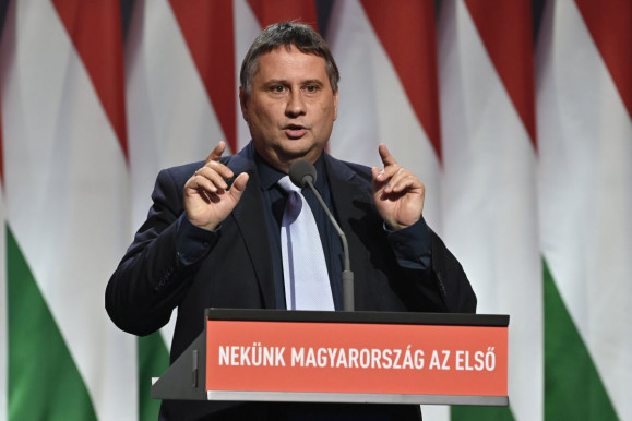 Fideszes politikusoknak is jutott hely a francia Riviérára szervezett önkormányzati tanulmányúton