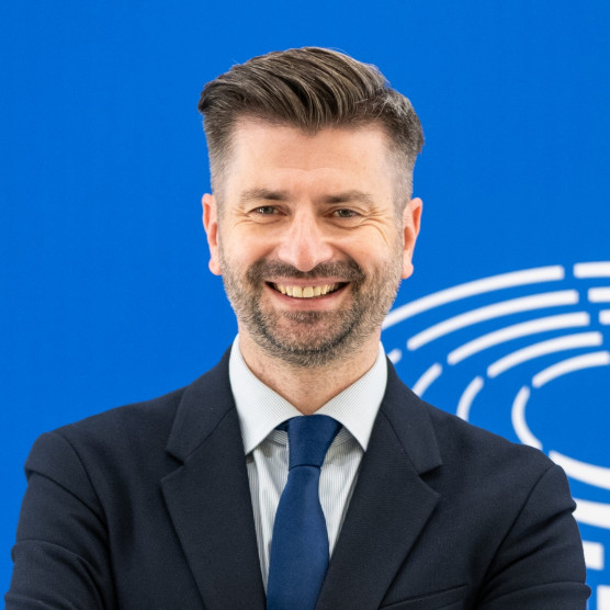 'Mindenhol körülvett minket a propaganda''