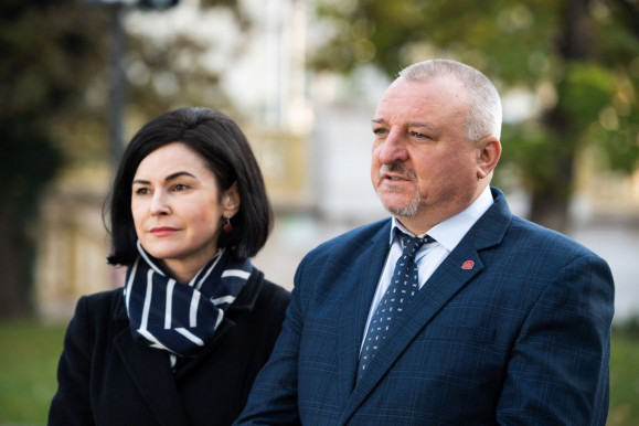 Komjáthi marad, Kunhalmi nem folytatja az MSZP elnökeként