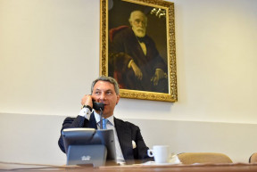 Lázár oligarcha barátairól és arról, hogy a Fidesznél csak a Fidesz jobb