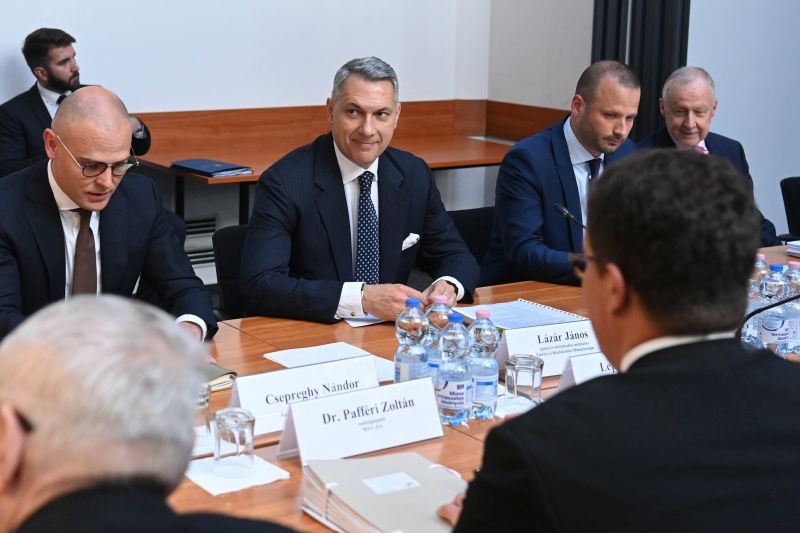 A MÁV Zrt. igazgatóságának és felügyelőbizottságának al