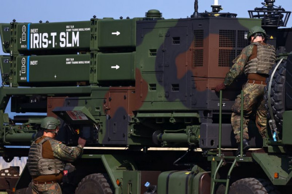 Volt honvédelmi miniszter: propagandalépés a légvédelmi eszközök telepítése a keleti határhoz