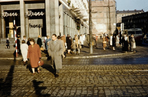 Az emlékműveket nem szokás szeretni