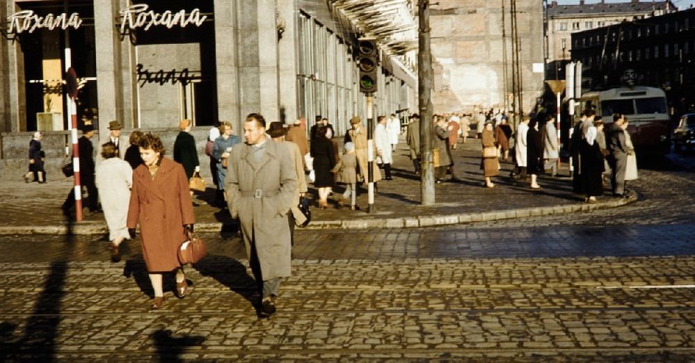 Az emlékműveket nem szokás szeretni Kép