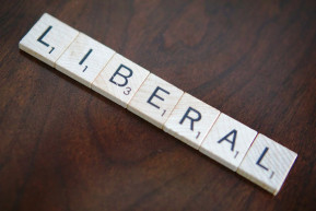 Vesztésre áll a liberalizmus a fasizmussal szemben