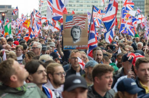 Gálik: Az egész Egyesült Királyságból érkeztek a londoni szélsőjobbos tüntetésre